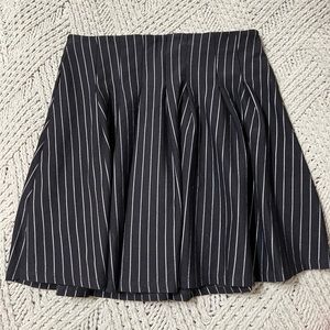 Black & White Striped mini skirt. Great condition. Size L (fits like Medium).